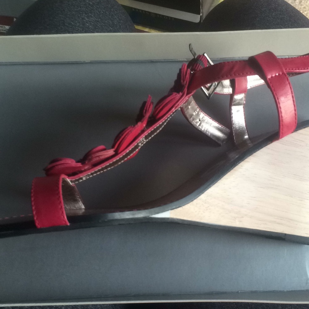 DKNY Sandals